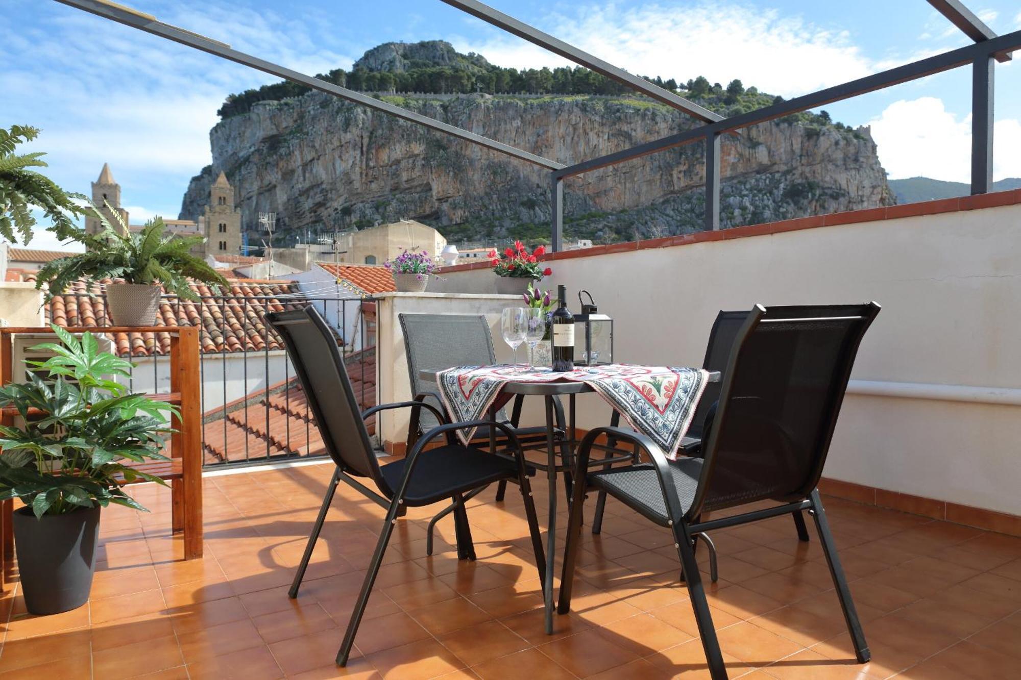 Terrazza Del Cortile - By Vacation Service 切法卢 外观 照片