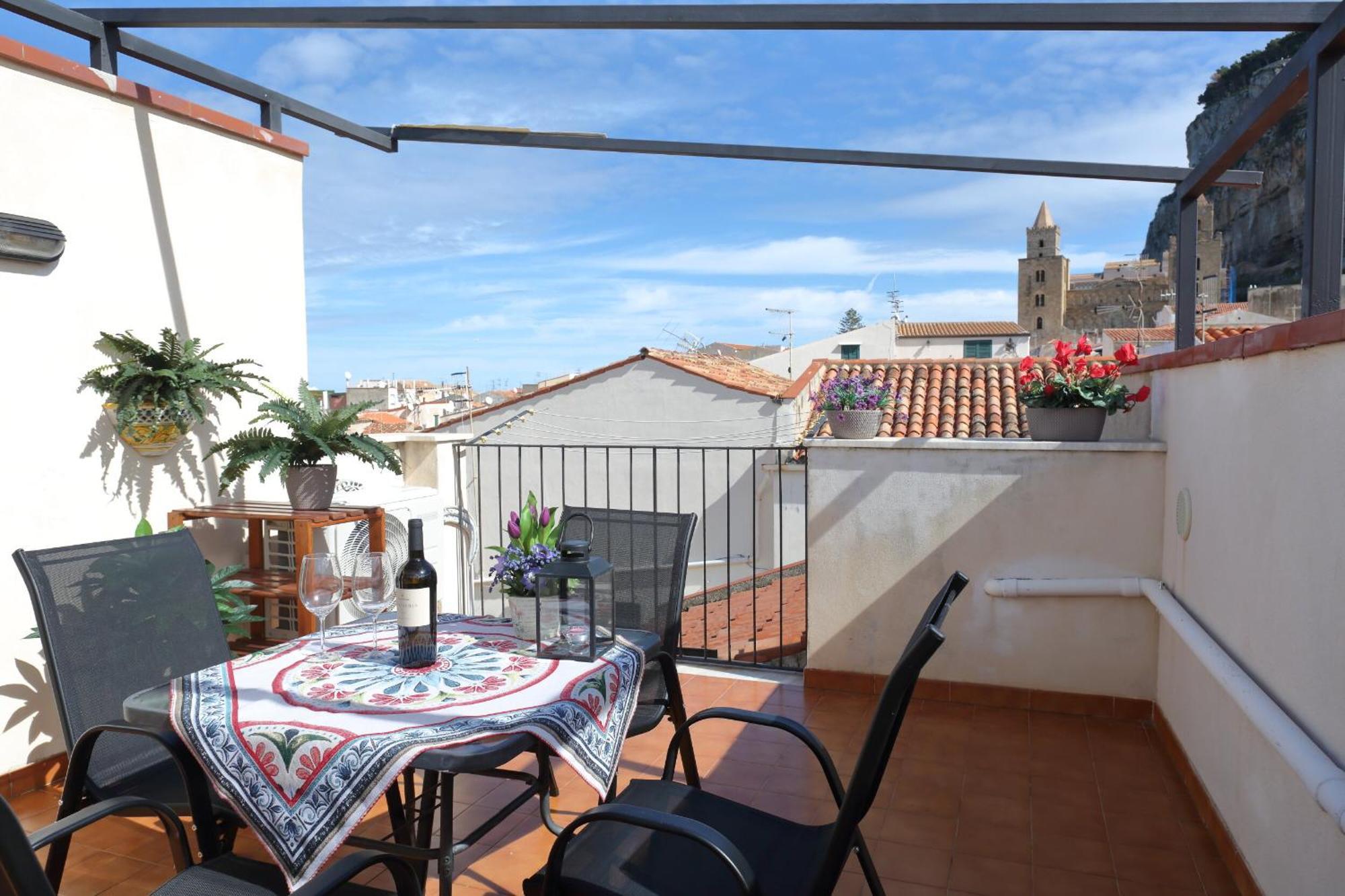 Terrazza Del Cortile - By Vacation Service 切法卢 外观 照片